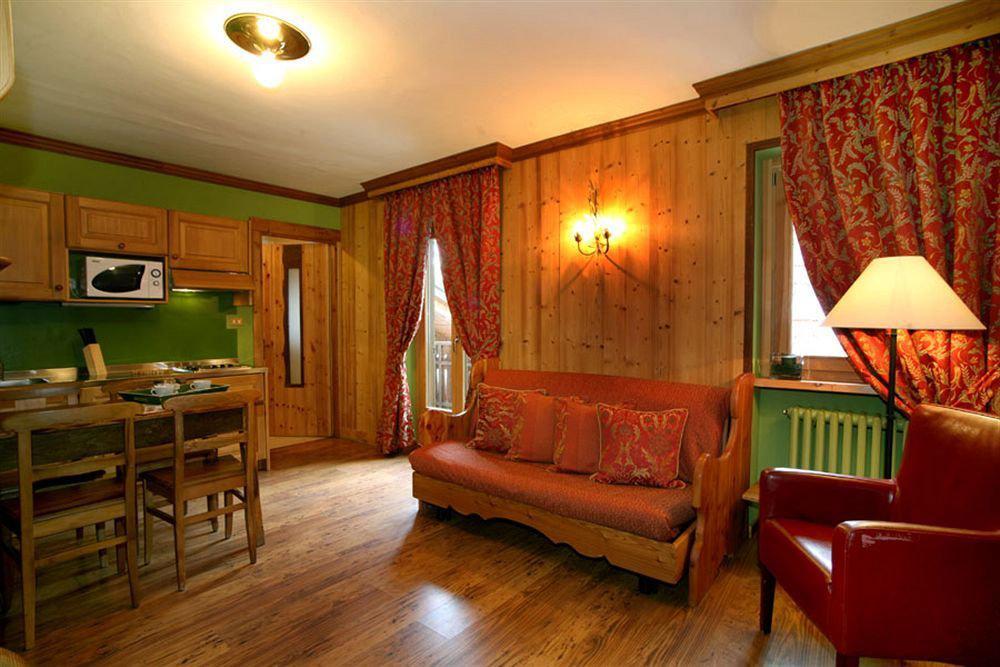 Aparthotel Checrouit Courmayeur
