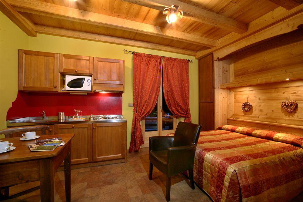 Checrouit Aparthotel