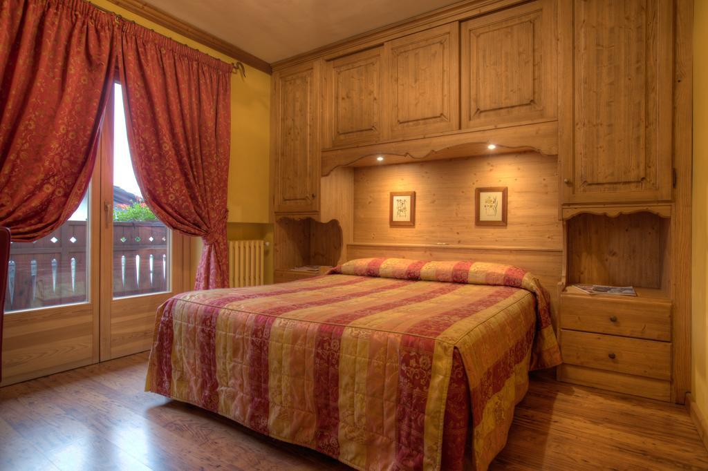 Checrouit Aparthotel